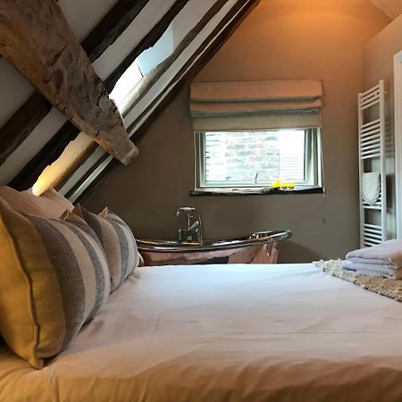 Galtres Lodge Hotel & Forest Restaurant 约克 外观 照片