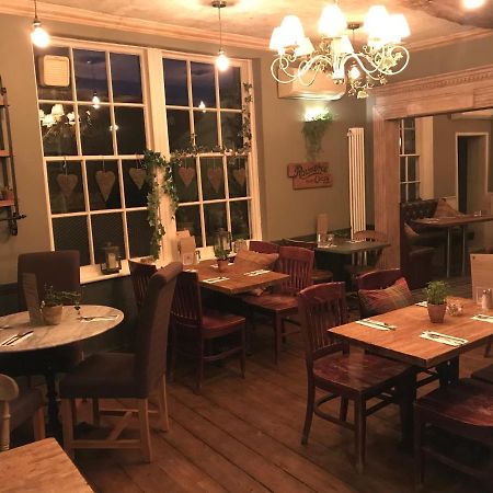 Galtres Lodge Hotel & Forest Restaurant 约克 外观 照片