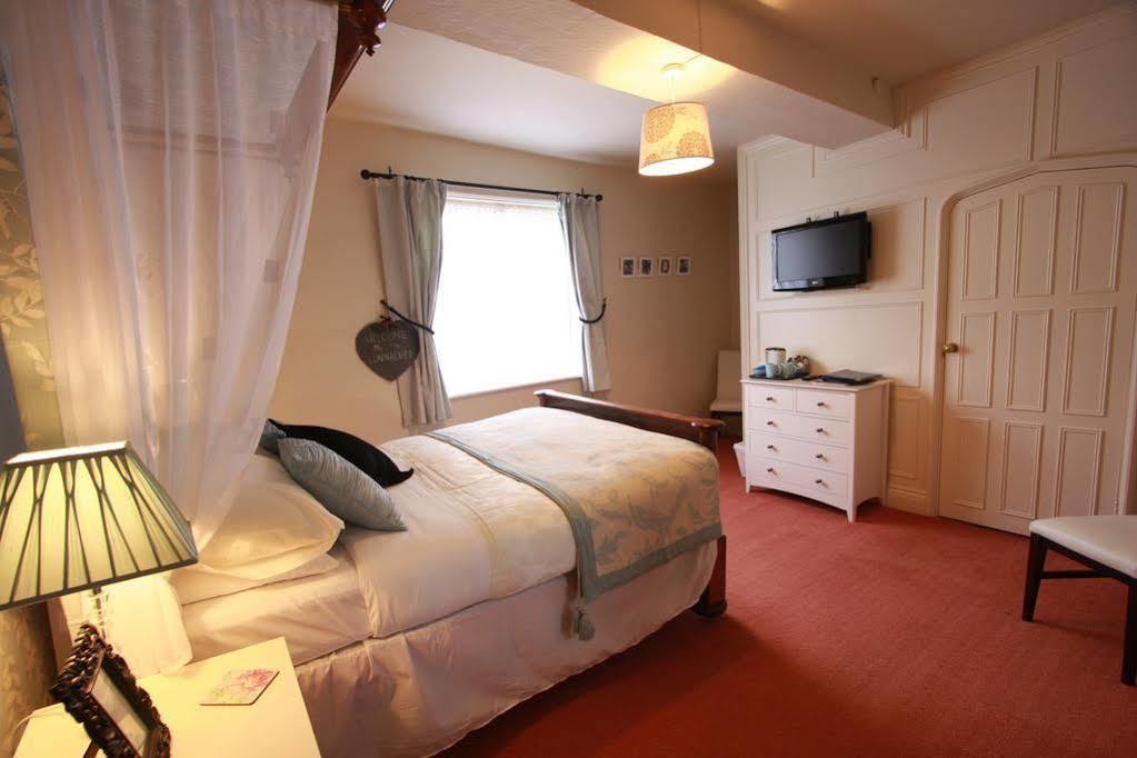 Galtres Lodge Hotel & Forest Restaurant 约克 外观 照片