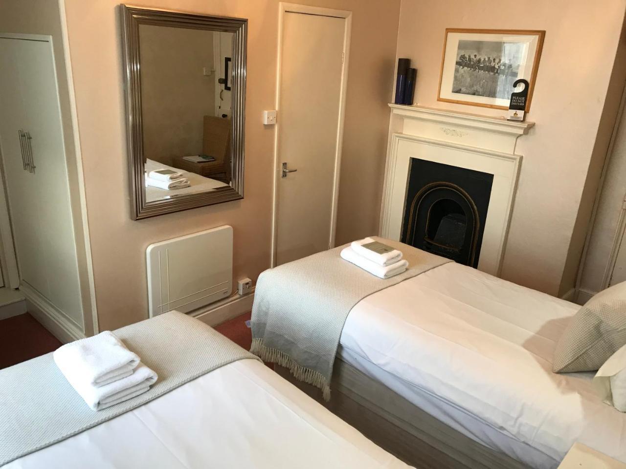 Galtres Lodge Hotel & Forest Restaurant 约克 外观 照片