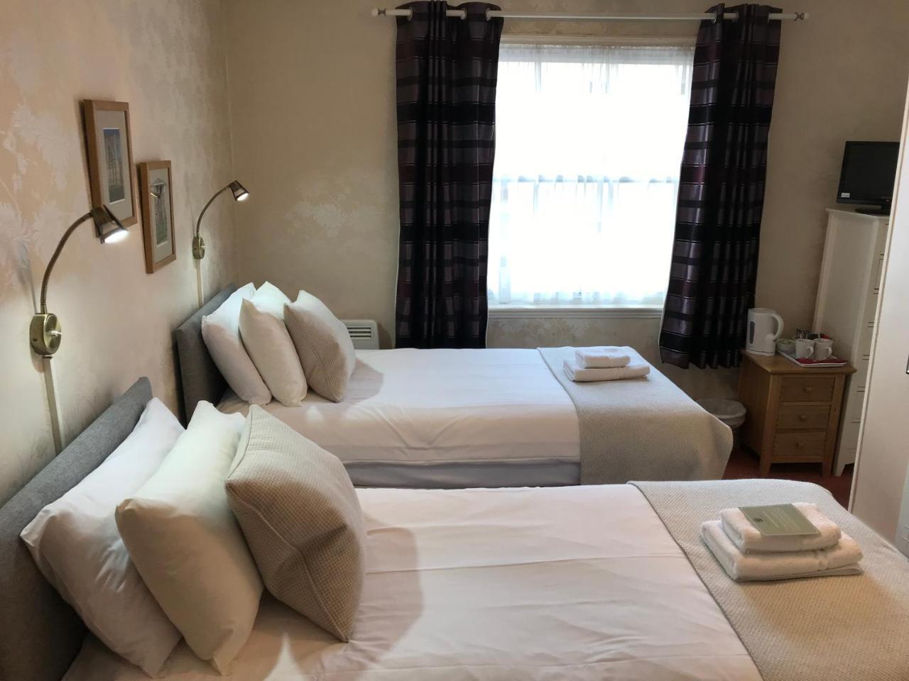 Galtres Lodge Hotel & Forest Restaurant 约克 外观 照片