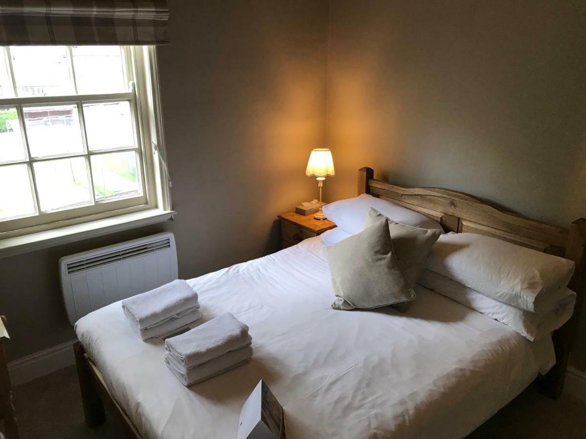 Galtres Lodge Hotel & Forest Restaurant 约克 外观 照片