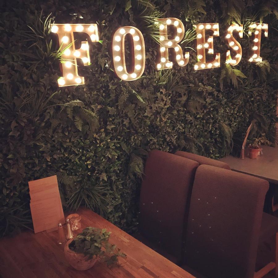 Galtres Lodge Hotel & Forest Restaurant 约克 外观 照片