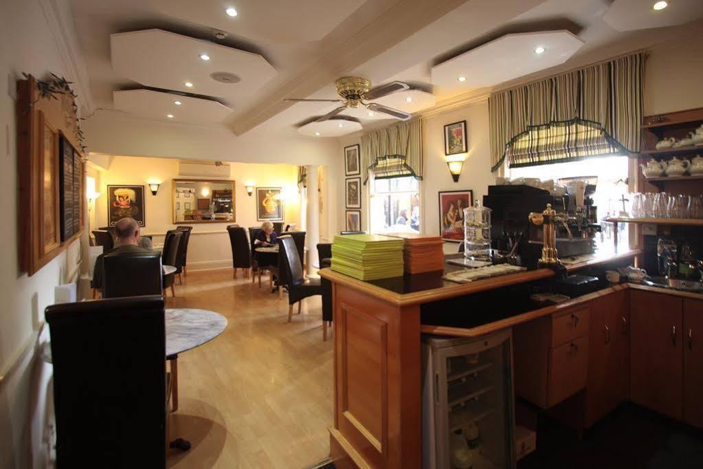 Galtres Lodge Hotel & Forest Restaurant 约克 外观 照片